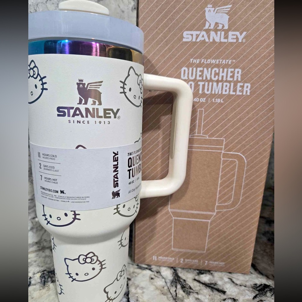 Stanley white silver Hello Kitty Tumbler 40oz flowstate cup handle water bottle - Picture 2 of 2
